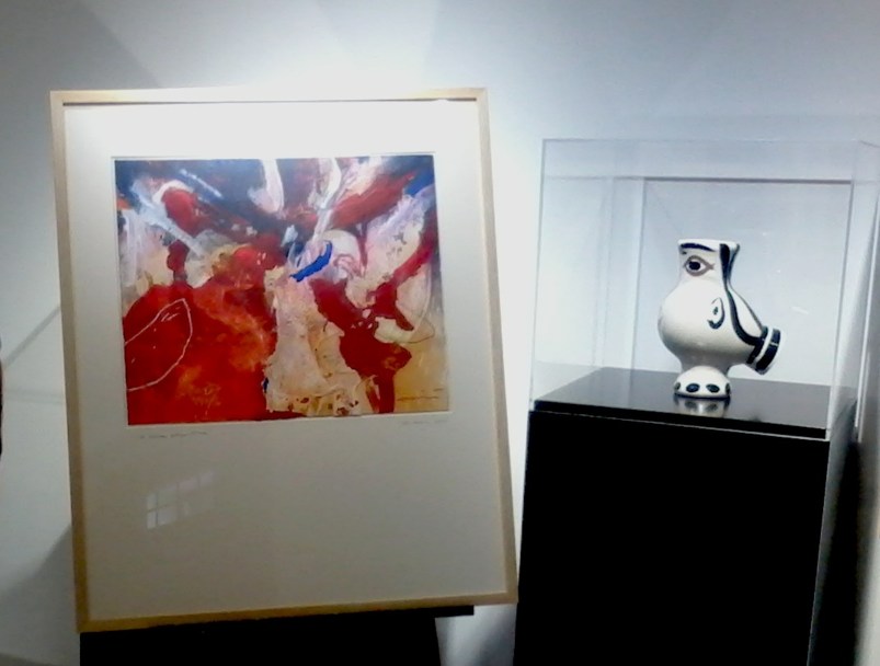 %22La Divina Proportione%22 de Josep Maria Alarcón al costat de %22El Buho%22ceràmicas de Pablo